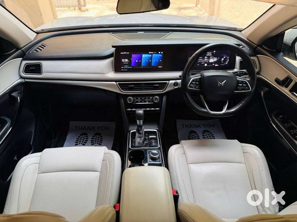 Mahindra Xuv700 2.2 Ax 7 Diesel At Str, 2022, Diesel