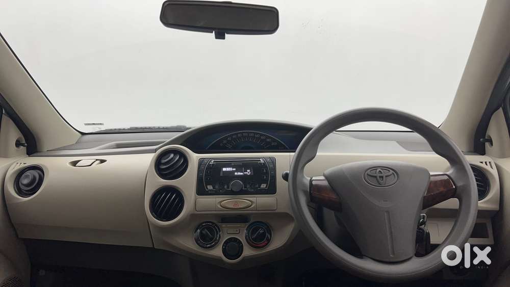 Toyota Etios Liva Xv, 2013, Petrol