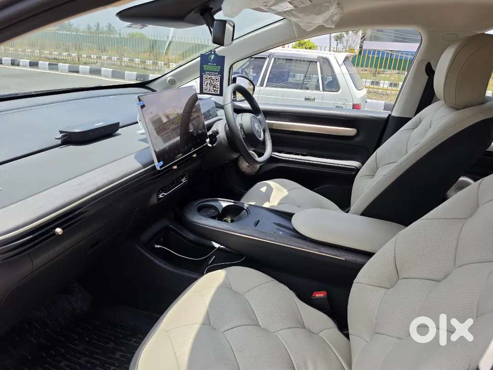 Mg Windsor Pro Ev Brand New Vehicle 53kwh Battery,just 10 Days Old Car