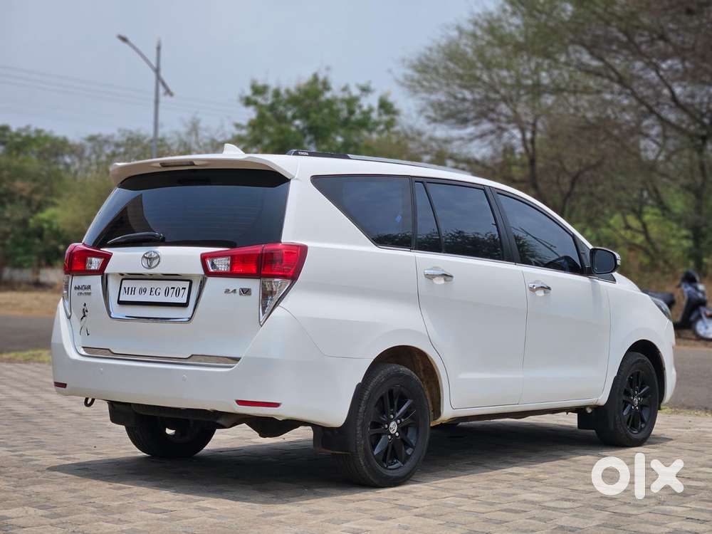 Toyota Innova Crysta 2.4 V, 2017, Diesel