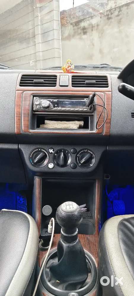 Maruti Suzuki Swift 2009 Petrol 27000 Km Driven