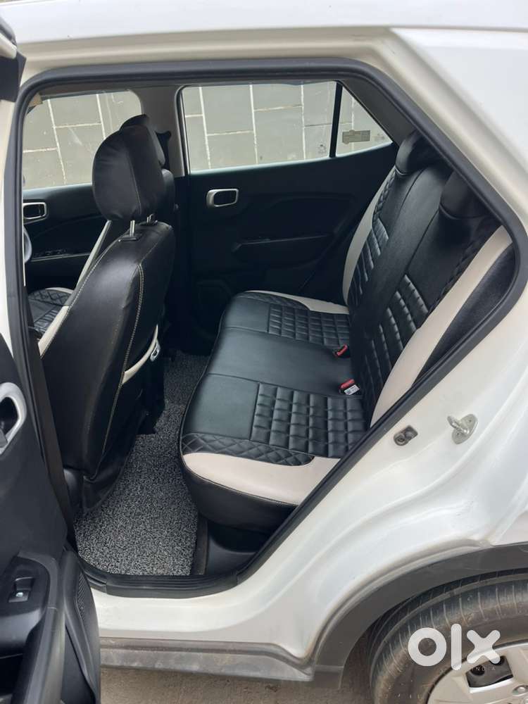 Hyundai Venue Petrol 2022
