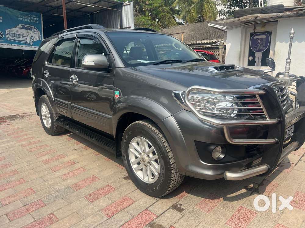 Toyota Fortuner 4x2 Manual, 2013, Diesel