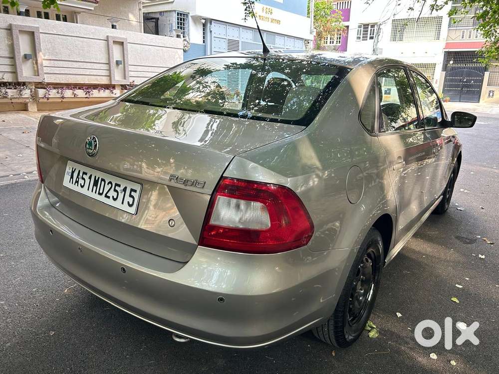 Skoda Rapid 1.6 Mpi Ambition, 2012, Petrol