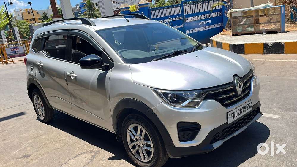 Renault Triber Rxt, 2023, Petrol