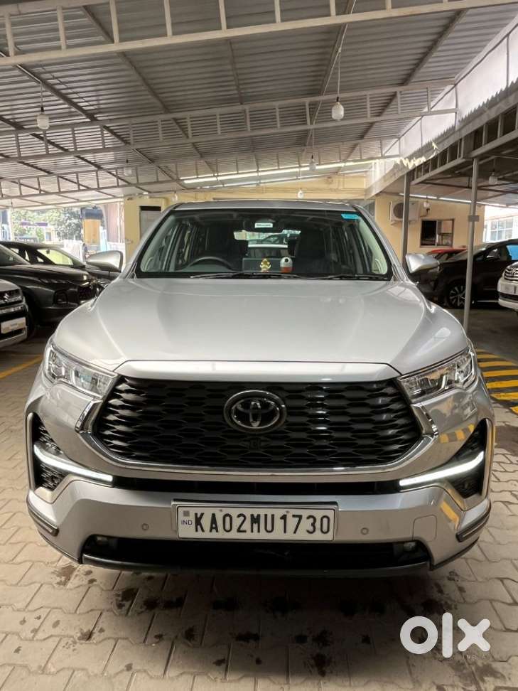 Toyota Innova Hycross 2.0 Zx Hybrid 7 Str, 2023, Petrol