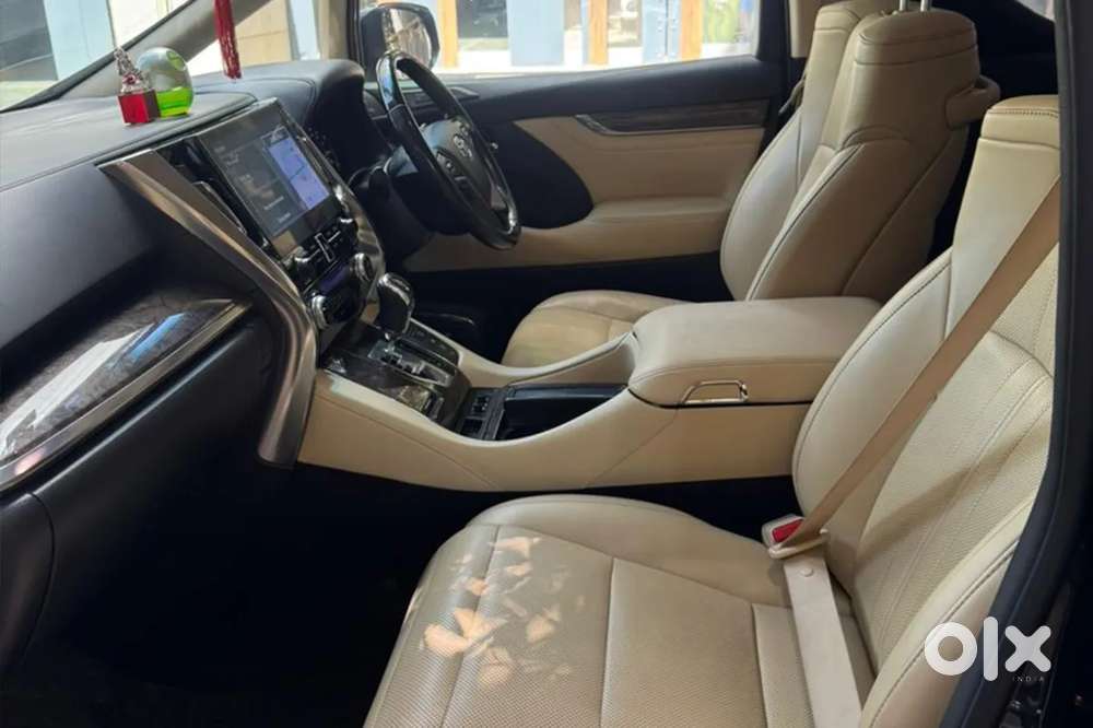 Toyota Vellfire 2.5 Hybrid, 2022, Petrol