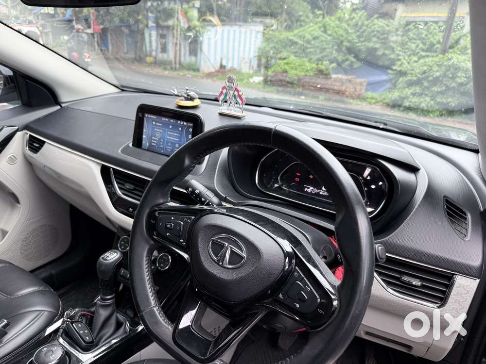 Tata Nexon Xz Plus (hs), 2022, Petrol