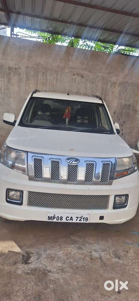 Mahindra Tuv 300 2017 Diesel Well Maintained