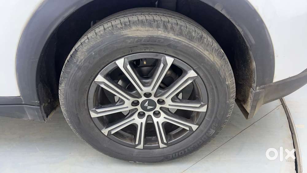 Mahindra Xuv700 2.0 Ax 7 Petrol At Luxury Pack Str, 2022, Petrol