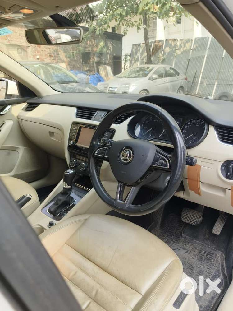 Skoda Octavia Ambition Plus 1.8 Tsi At, 2017, Petrol