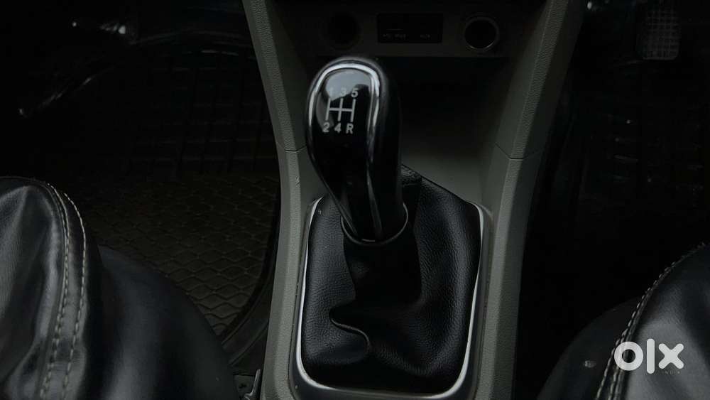 Tata Tiago 1.2 Revotron Xt, 2016, Petrol