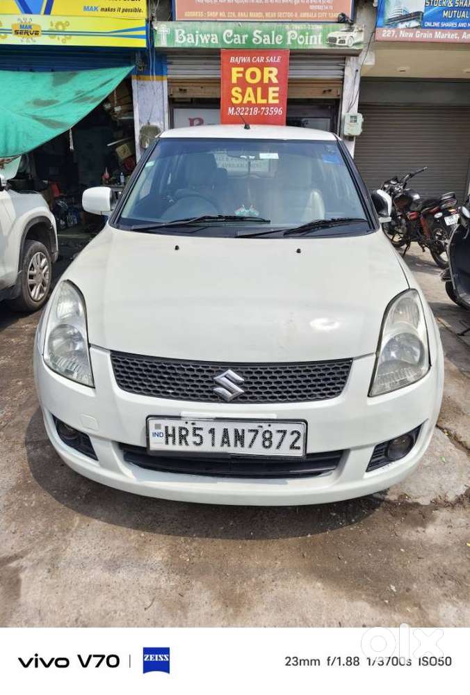 Maruti Suzuki Swift Vxi 1.2 Abs Bs-iv, 2011, Petrol