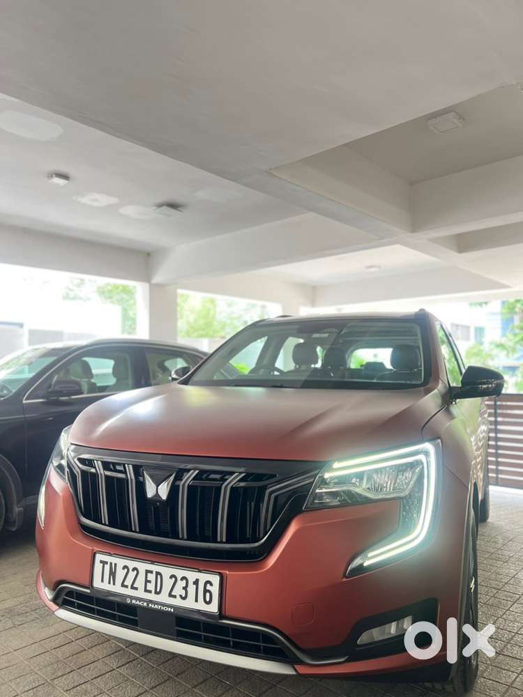2024 Mahindra Xuv700 7 Seater Petrol Ax7l Blaze Variant