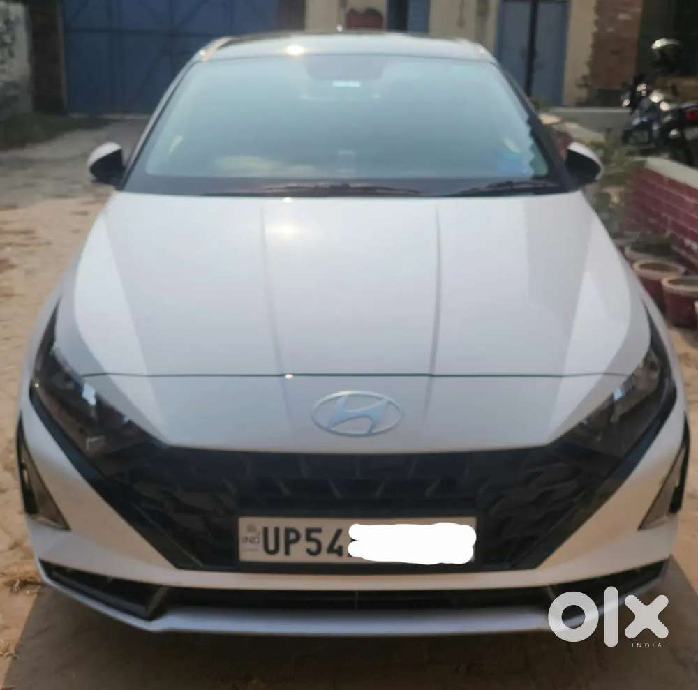 I20 Sportz Automatic White Excellent Condition