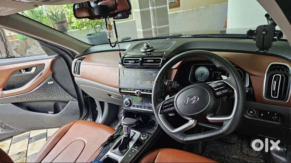 Hyundai Alcazar 2023 Petrol - 5 Year Free Service And All Parts