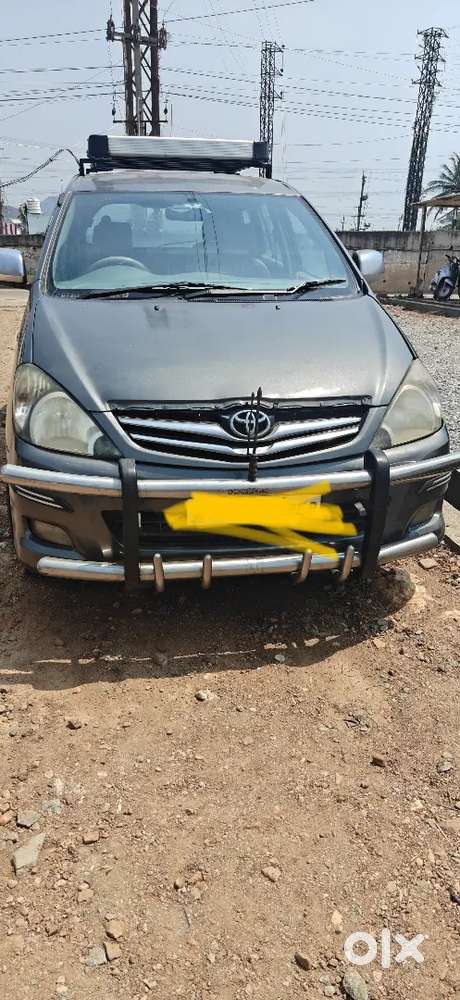 Toyota Innova 2010 Diesel 150000 Km Driven