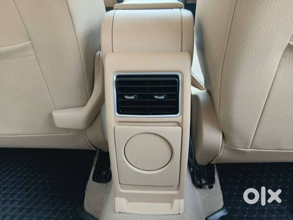 Volkswagen Vento 1.2 Tsi Highline At, 2017, Petrol