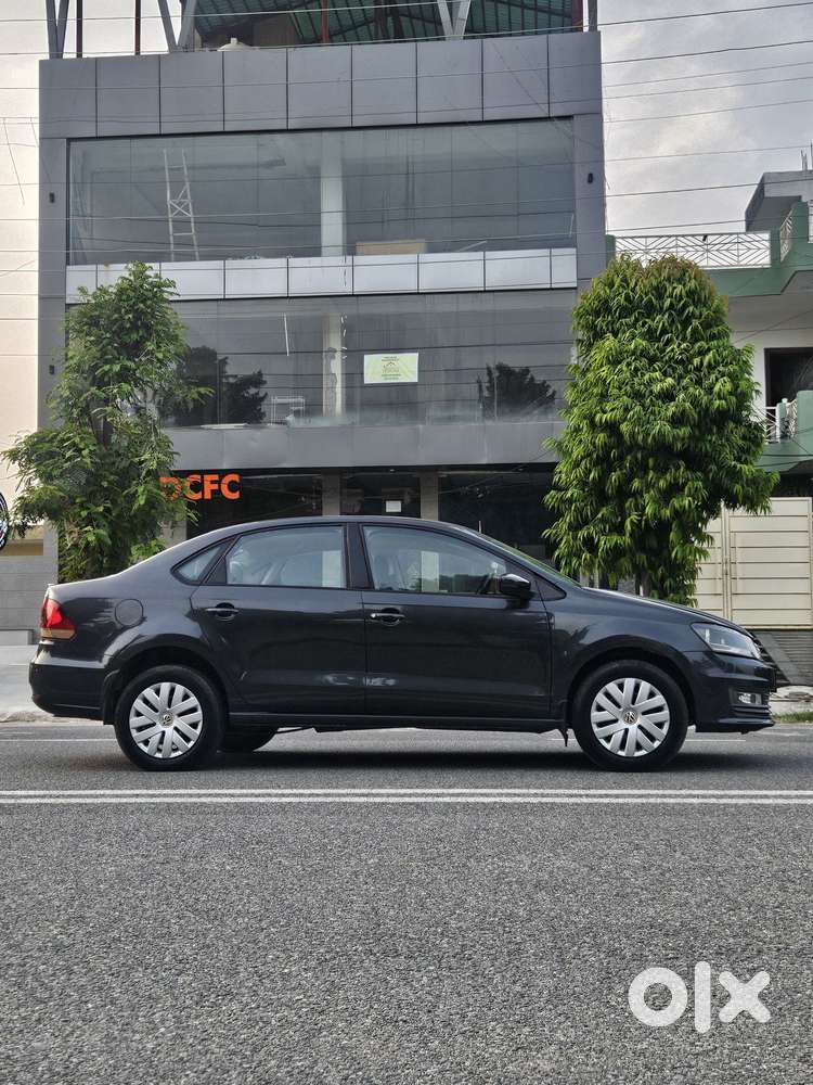 Volkswagen Vento 1.2 Tsi Highline Plus At, 2017, Petrol
