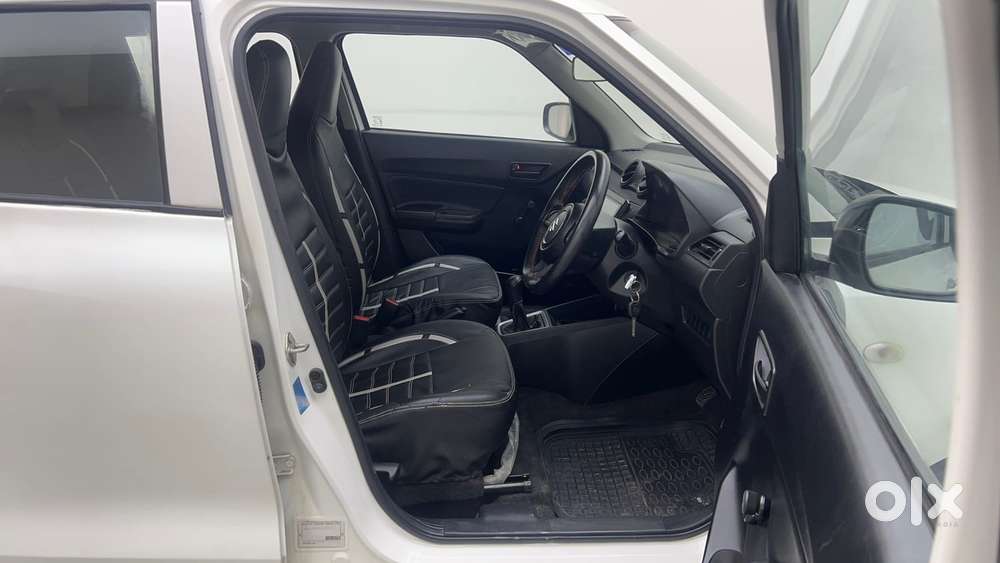 Maruti Suzuki Swift 1.3 Lxi, 2022, Petrol
