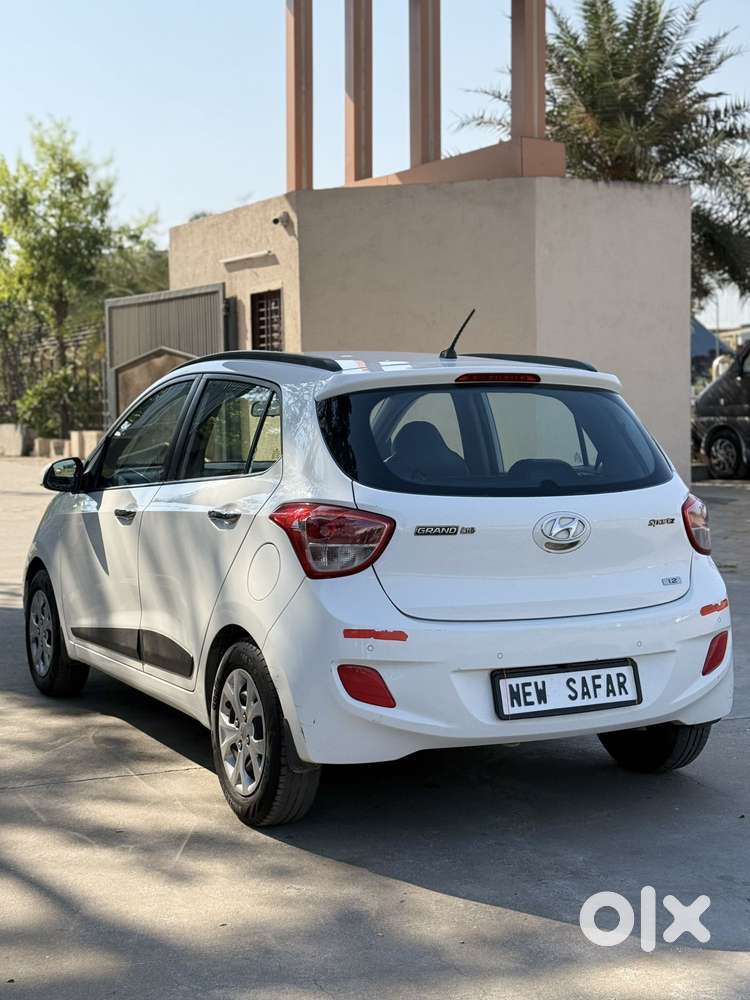 Hyundai Grand I10 2013-2016 Sportz, 2013, Cng & Hybrids