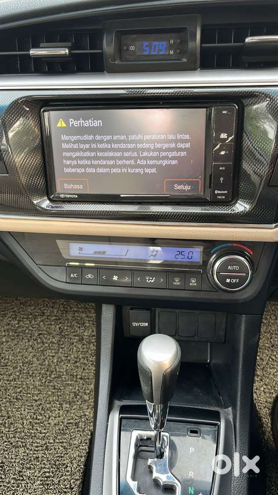 Toyota Corolla Altis Vl At, 2015, Petrol