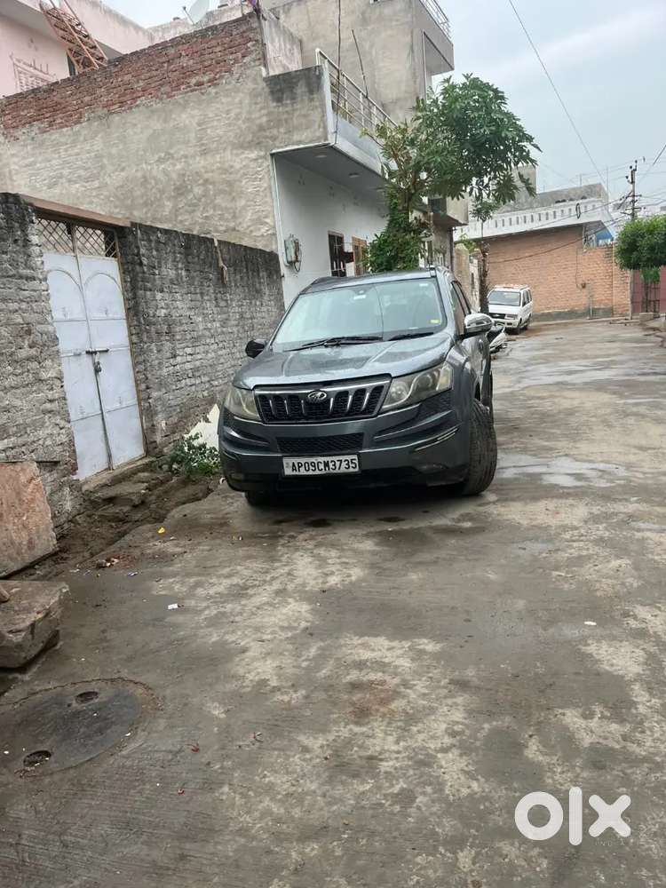 Mahindra Xuv500 2013 Diesel 80000 Km Driven