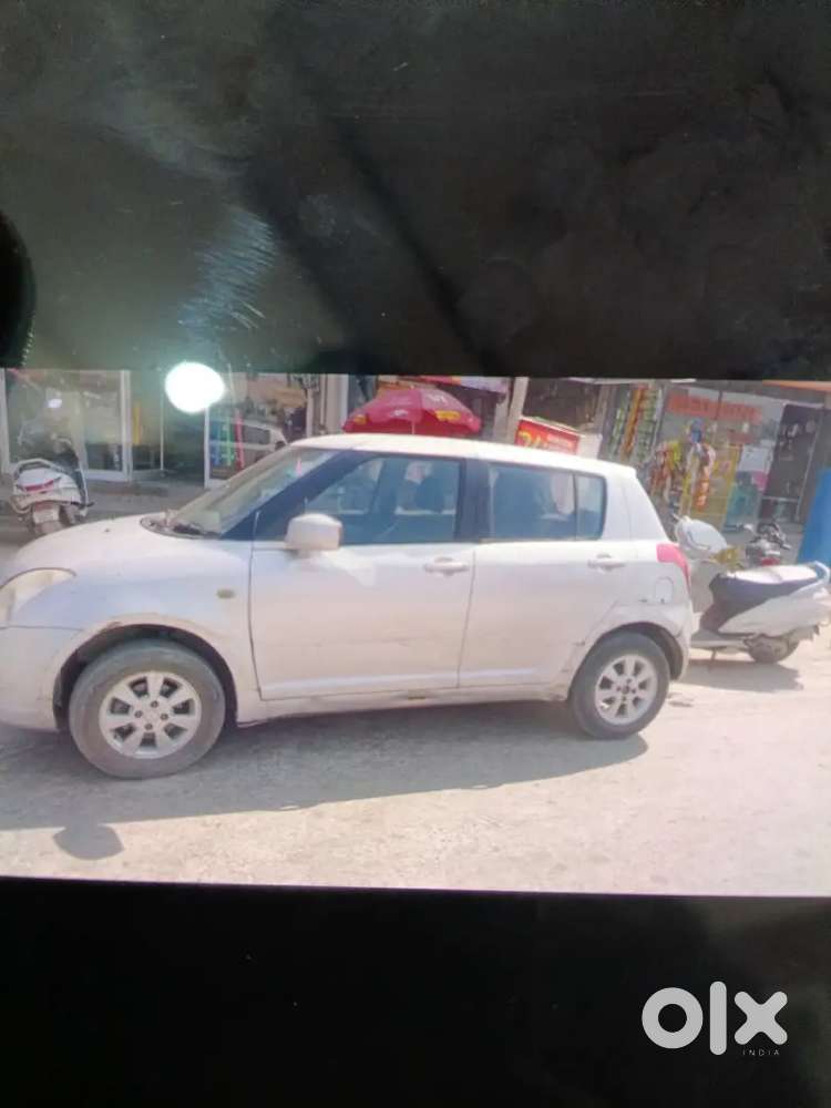 Maruti Suzuki Swift 2005 Petrol 42242 Km Driven