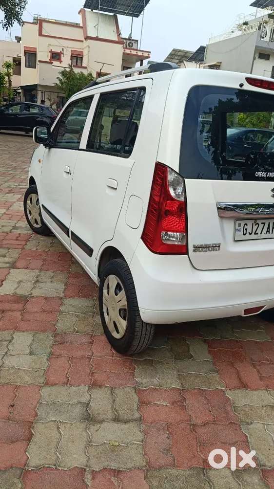Maruti Suzuki Wagon R 2016wagon R Automatic 
Model Year 2016
Owner 1
