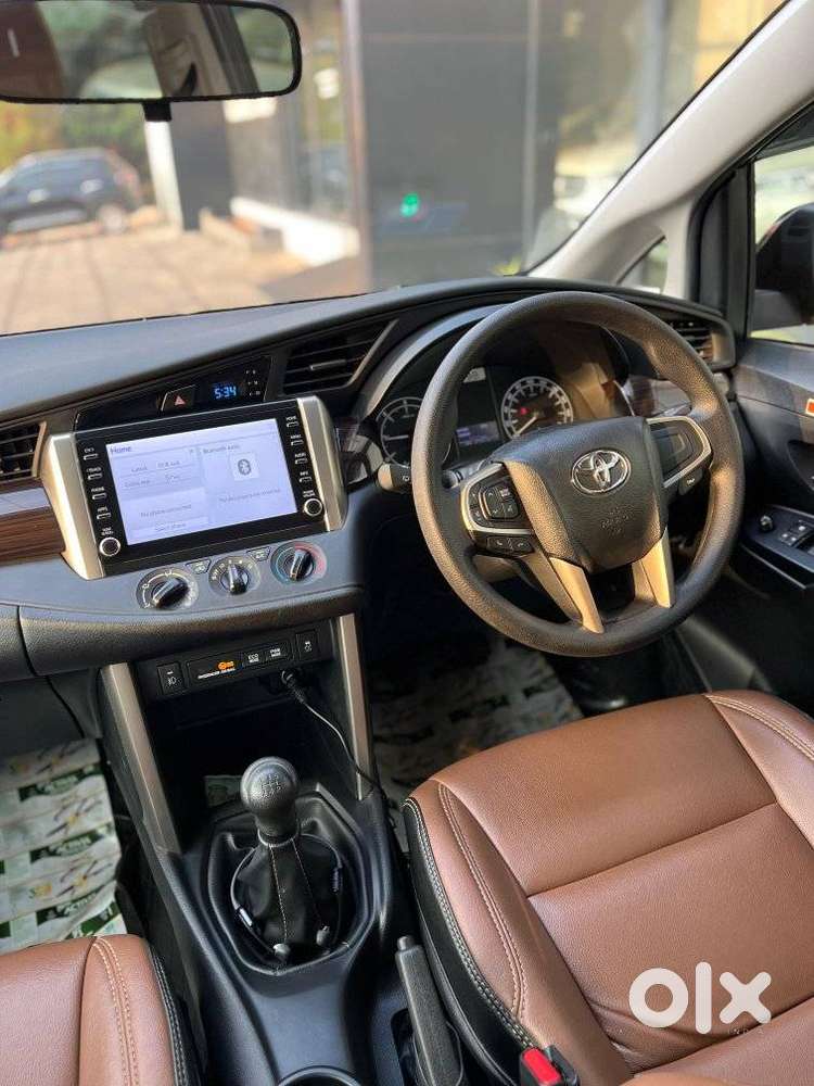 Toyota Innova Crysta 2.4 G Mt, 2025, Diesel