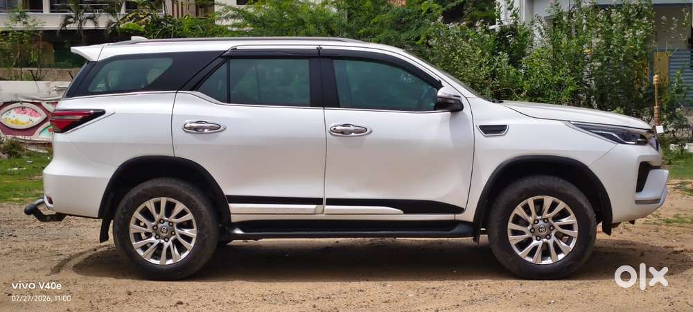 Toyota Fortuner 4x4 Manual Limited Edition, 2024, Diesel