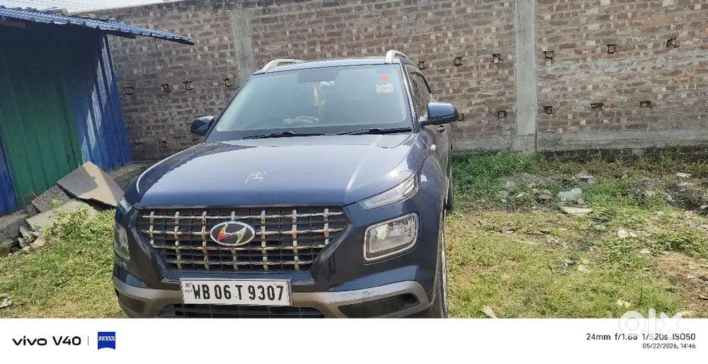Hyundai Venue 2020 Petrol 42000 Km Driven