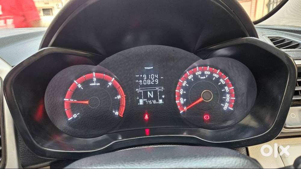 Xuv 300 W6 Diesel Manual Gear Deiven 77500kms Excellent Condition