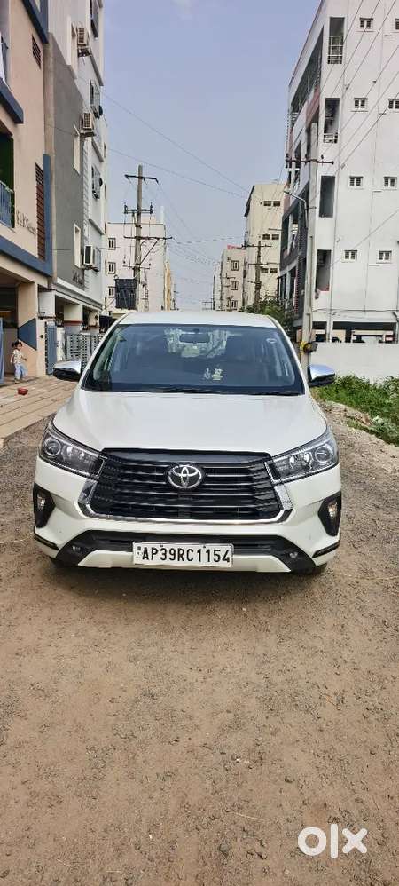 Toyota Innova Crysta 2022 Petrol 30000 Km Driven