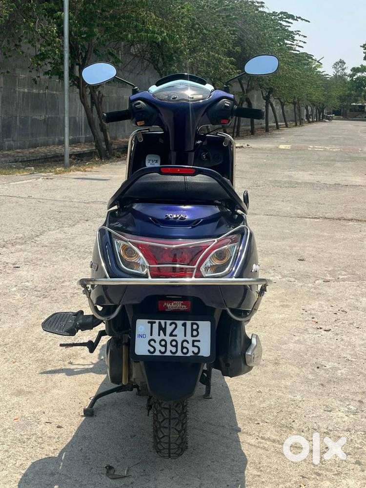 Isuzu V-cross Z 4x2 At, 2023, Petrol
