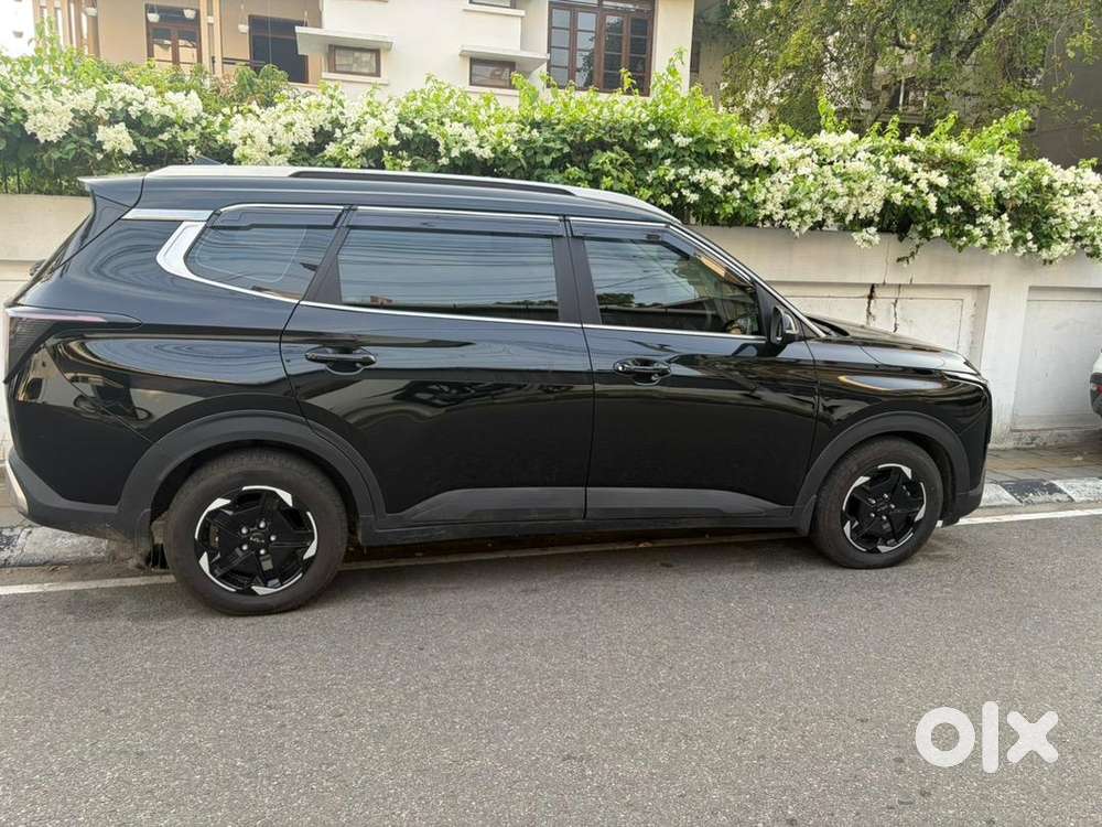 Kia Carens Clavis 2025 Petrol Good Condition