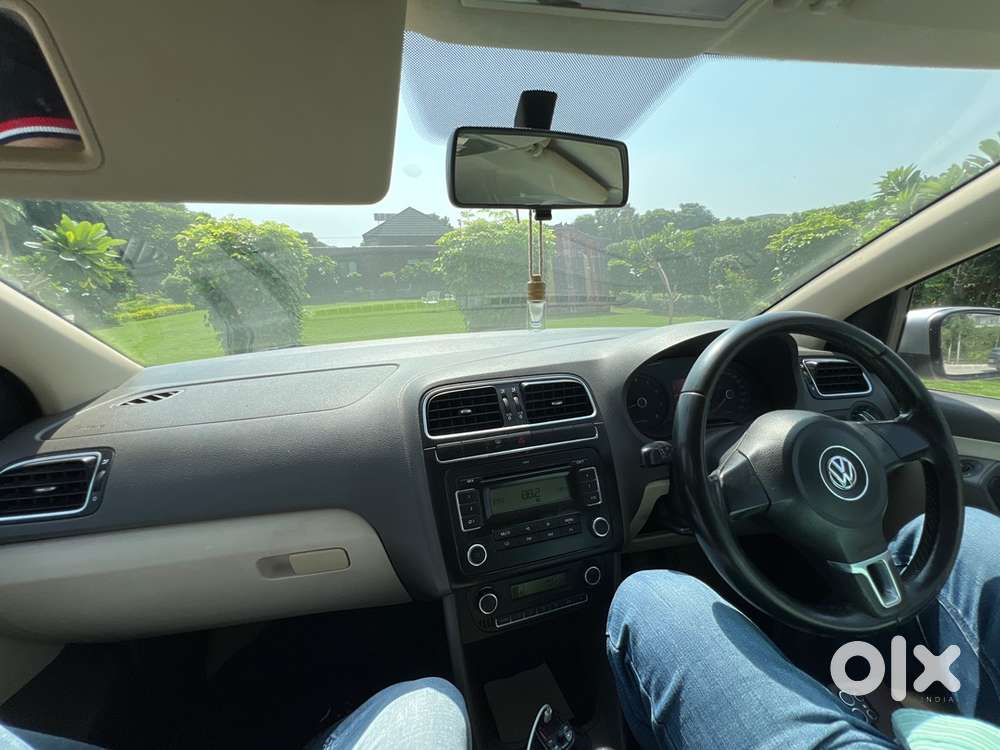 Volkswagen Vento Petrol Manual 2011