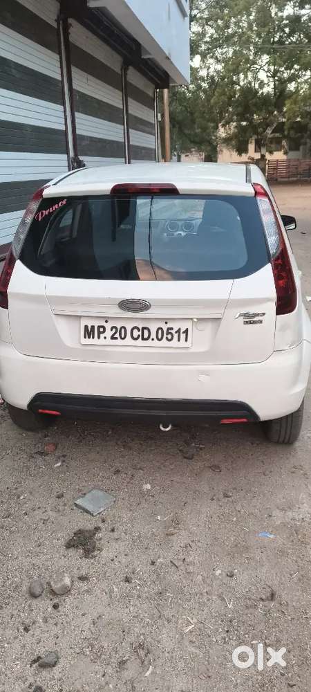 Ford Figo Petrol Lxi 2012