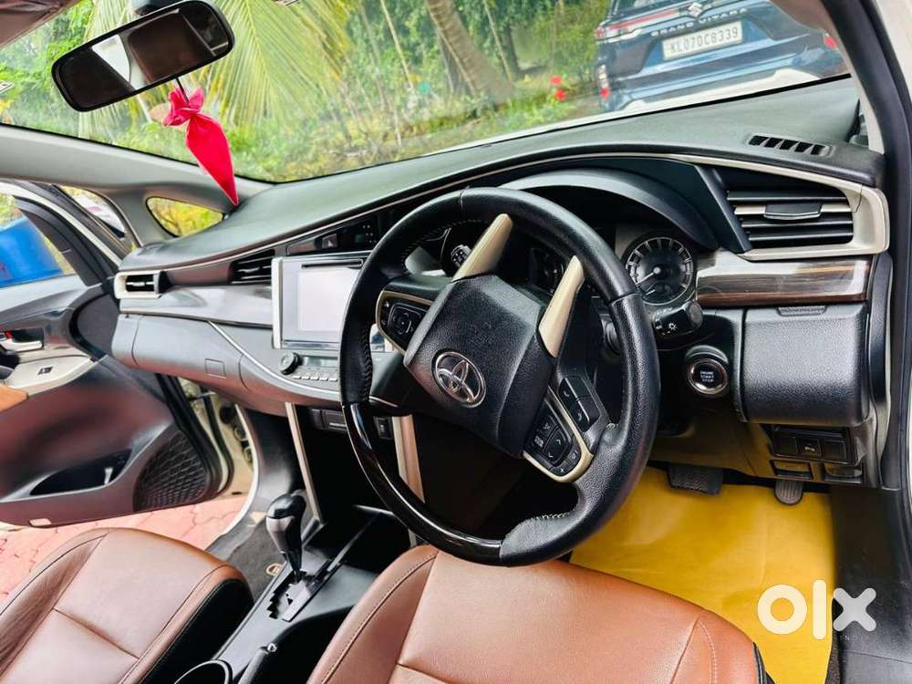 Toyota Innova Crysta 2018 Diesel 120000 Km Driven