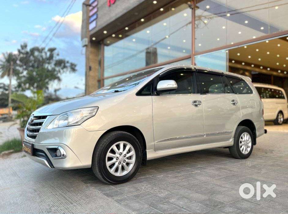 Toyota Innova 2.5 V 8 Str, 2014, Diesel