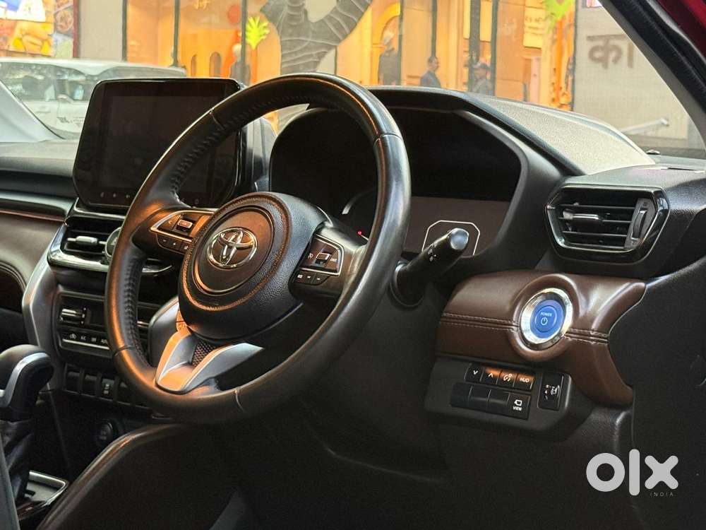 Toyota Urban Cruiser Hyryder 1.5 V Hybrid, 2023, Petrol