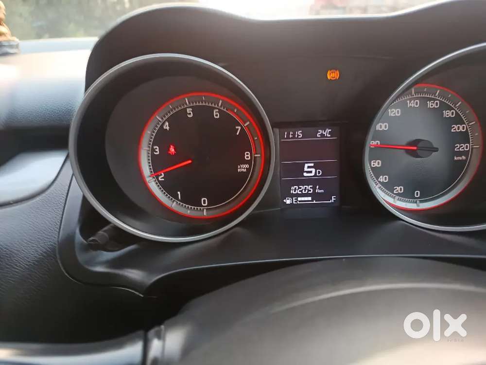 Maruti Suzuki Swift 2019 Vxi Amt