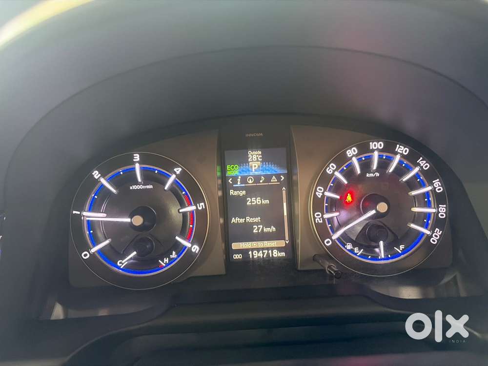 Innova Crysta Zx 2.8 Automatic Diesel 2016 Model Single Owner 7 Seater