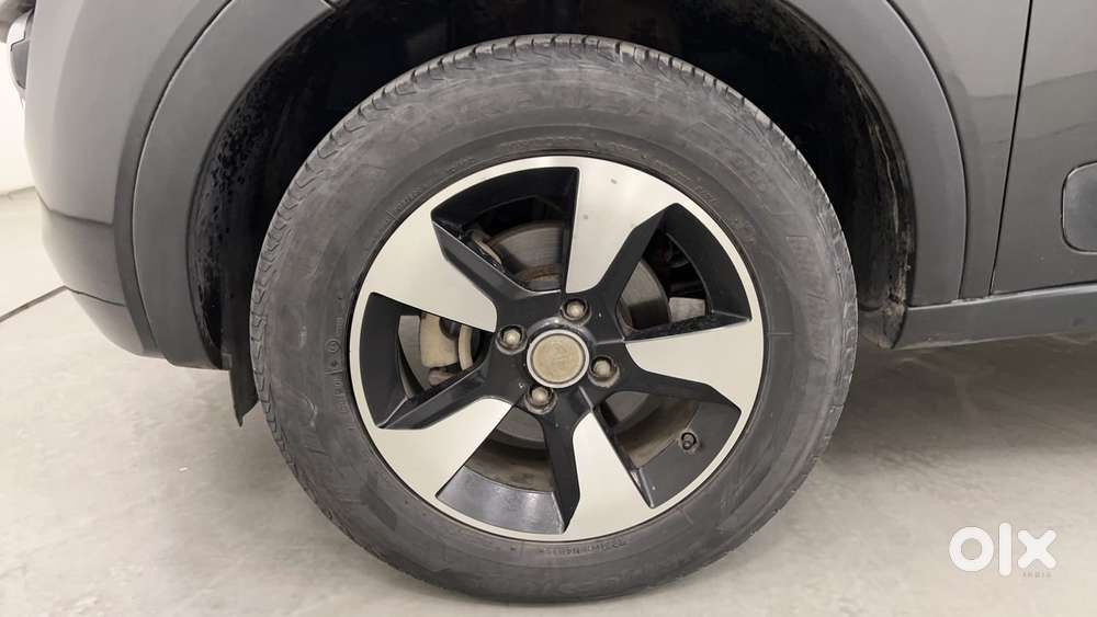 Tata Nexon 1.2 Revotron Xza Plus (l), 2019, Petrol