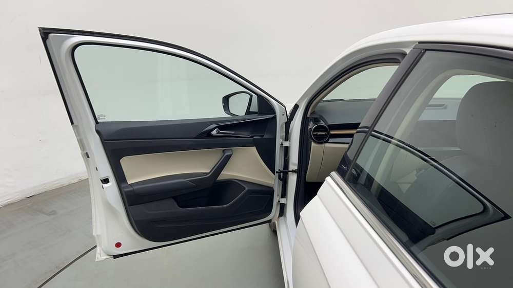 Skoda Slavia Style 1.0l Tsi Mt, 2022, Petrol