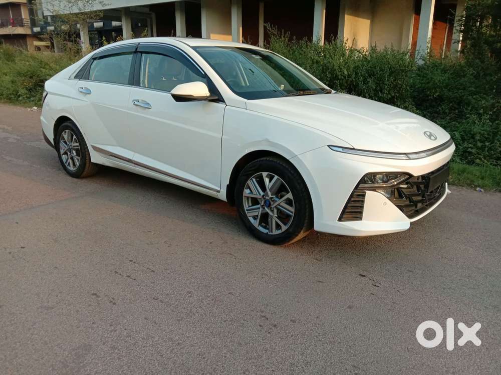 Hyundai Verna 1.5 Mpi Mt Sx (o), 2024, Petrol