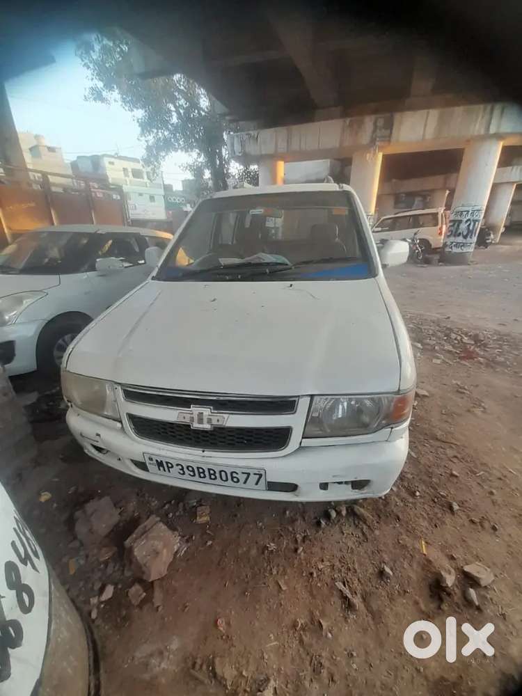 Running Condition Tavera With Ac Or Power Window And New Interior