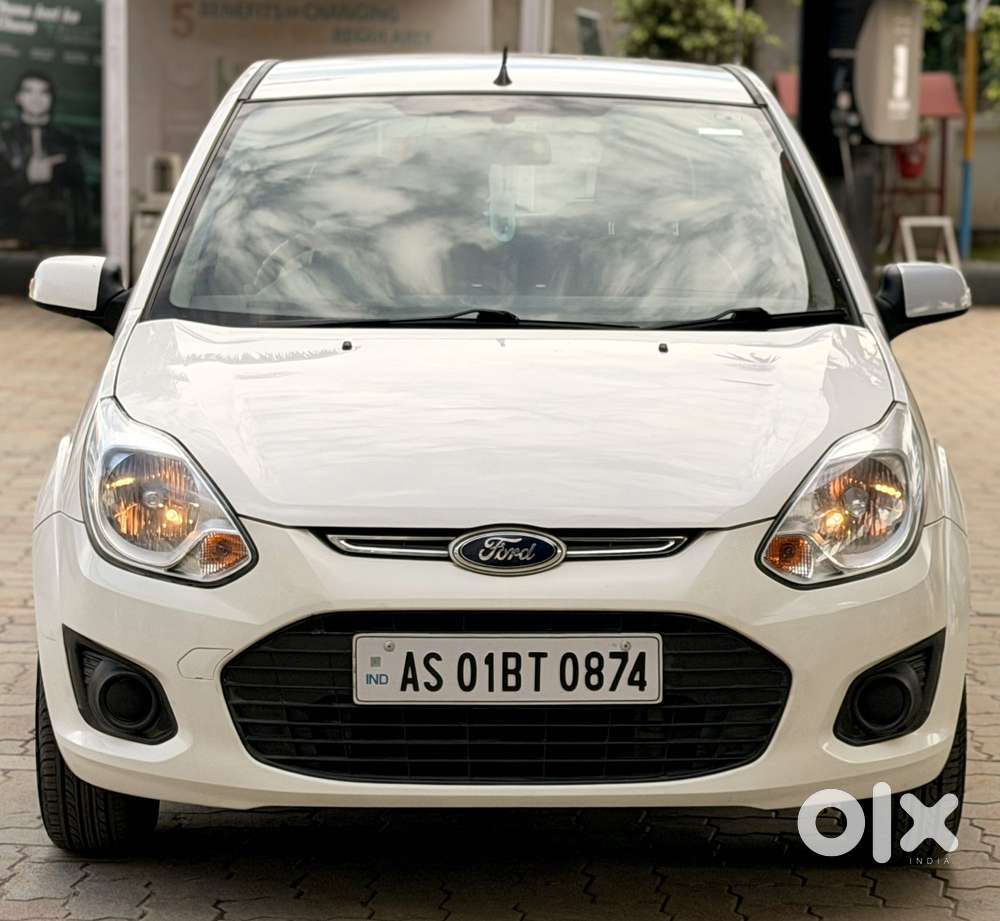 Ford Figo 1.2p Trend Mt, 2015, Petrol