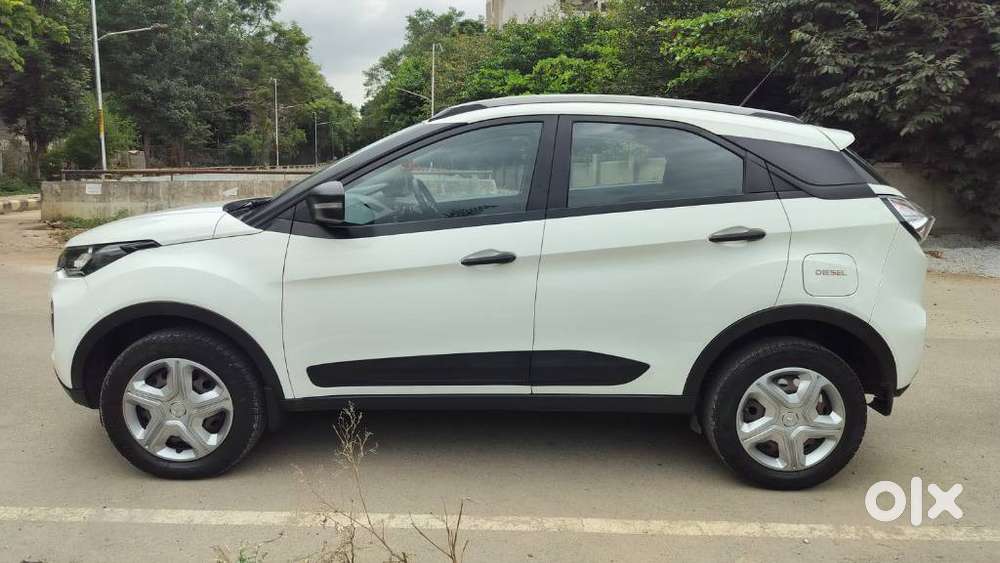 Tata Nexon 1.5 Revotorq Xm, 2023, Diesel