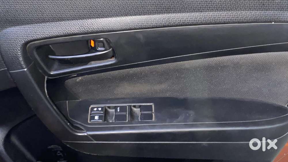 Maruti Suzuki Vitara Brezza 1.5 Vxi At, 2020, Petrol